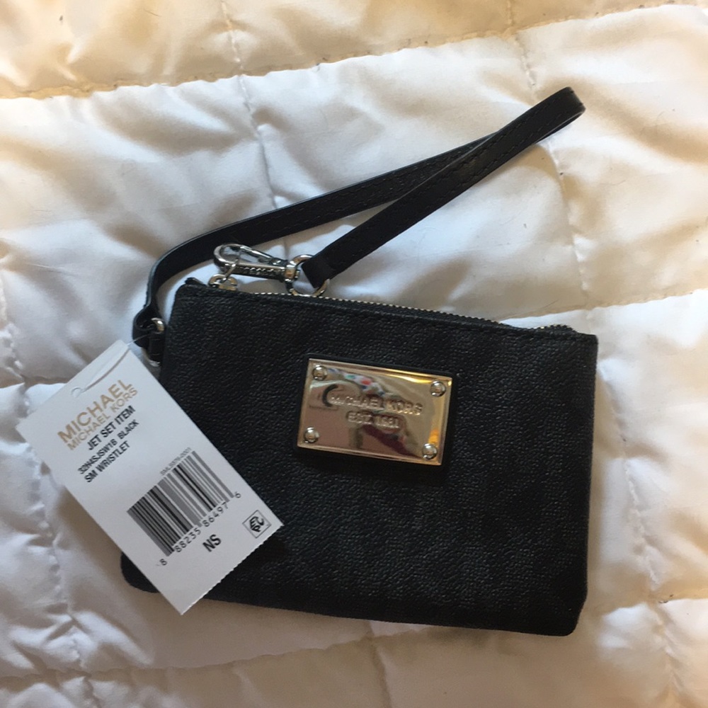 NWT Michael Kors wristlet